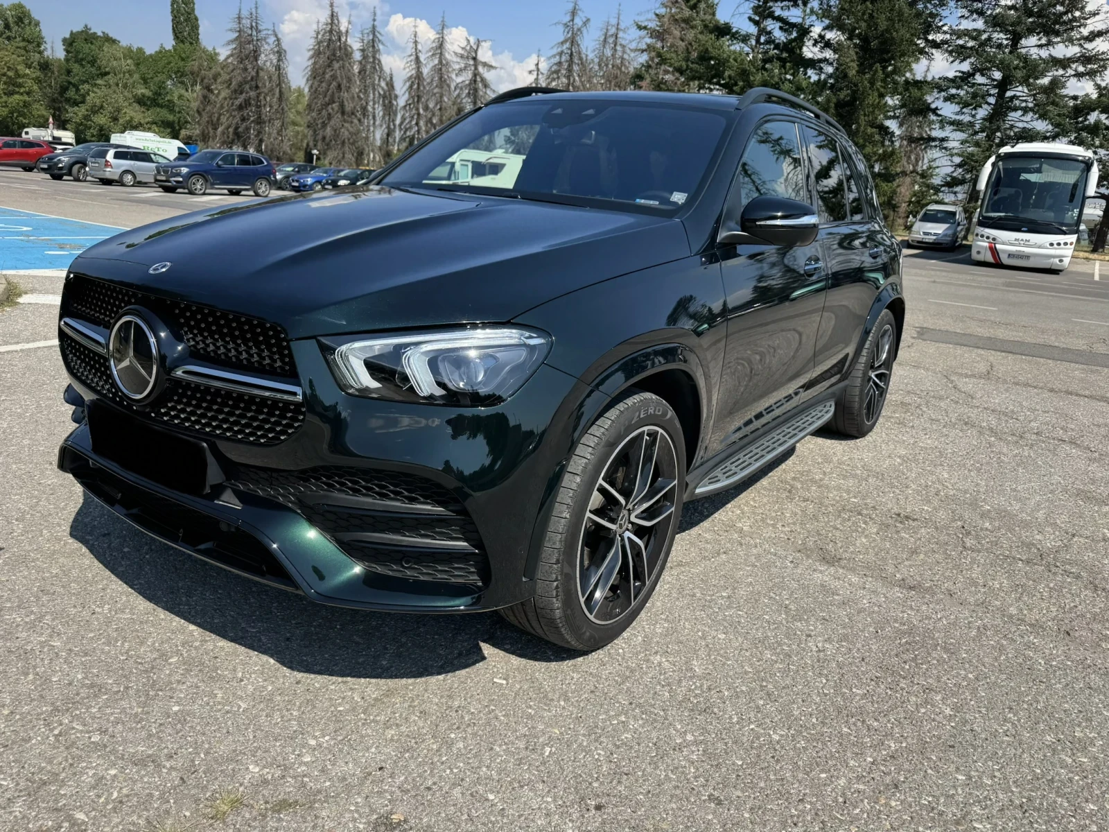 Mercedes-Benz GLE 400 D AMG Panorama 360 Burmester HeadUp Гаранция, снимка 9 - Автомобили и джипове - 56226810