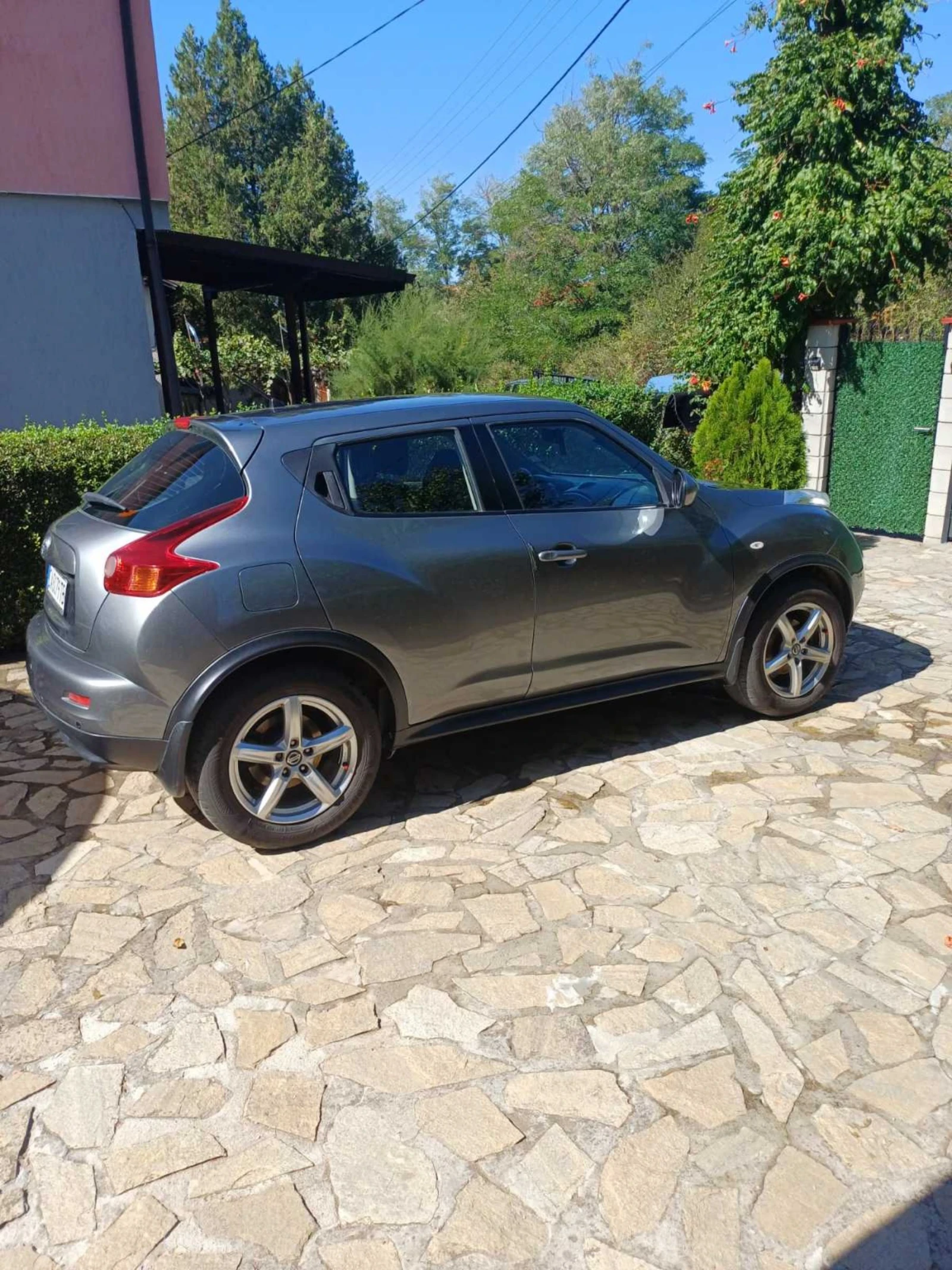 Nissan Juke, снимка 6 - Автомобили и джипове - 56451935