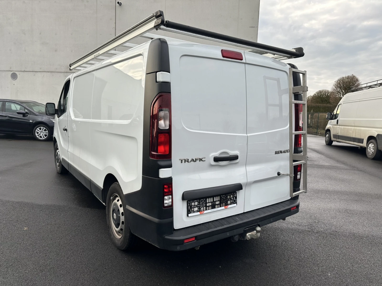 Renault Trafic L2H1 2.0 DCI 120HP - изображение 7
