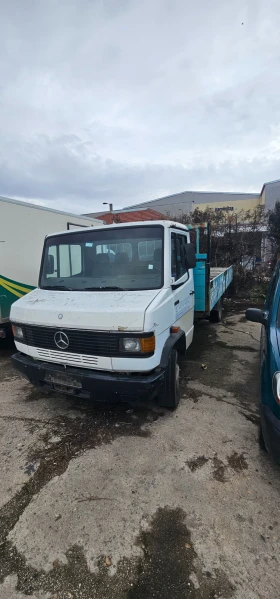 Mercedes-Benz 711 Бракуван , снимка 1