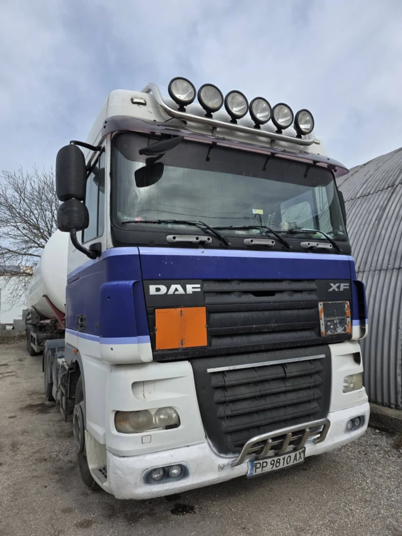 Daf XF 105 Роубар тръба и фарове, снимка 1 - Камиони - 49533021