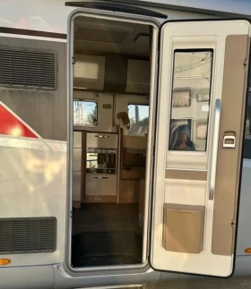 Кемпер Burstner IXEO, снимка 8