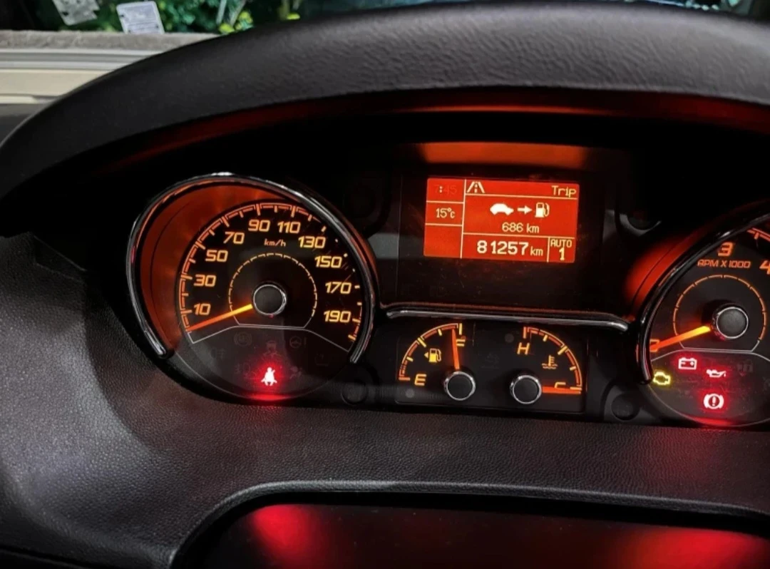 Кемпер Burstner IXEO, снимка 9 - Каравани и кемпери - 54151316