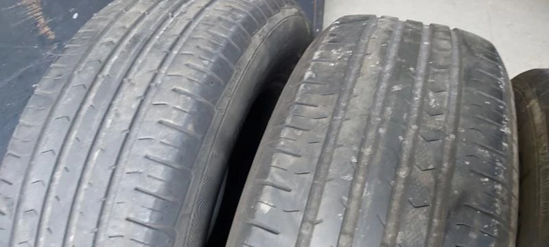 Гуми Летни 235/65R17, снимка 2 - Гуми и джанти - 32906101