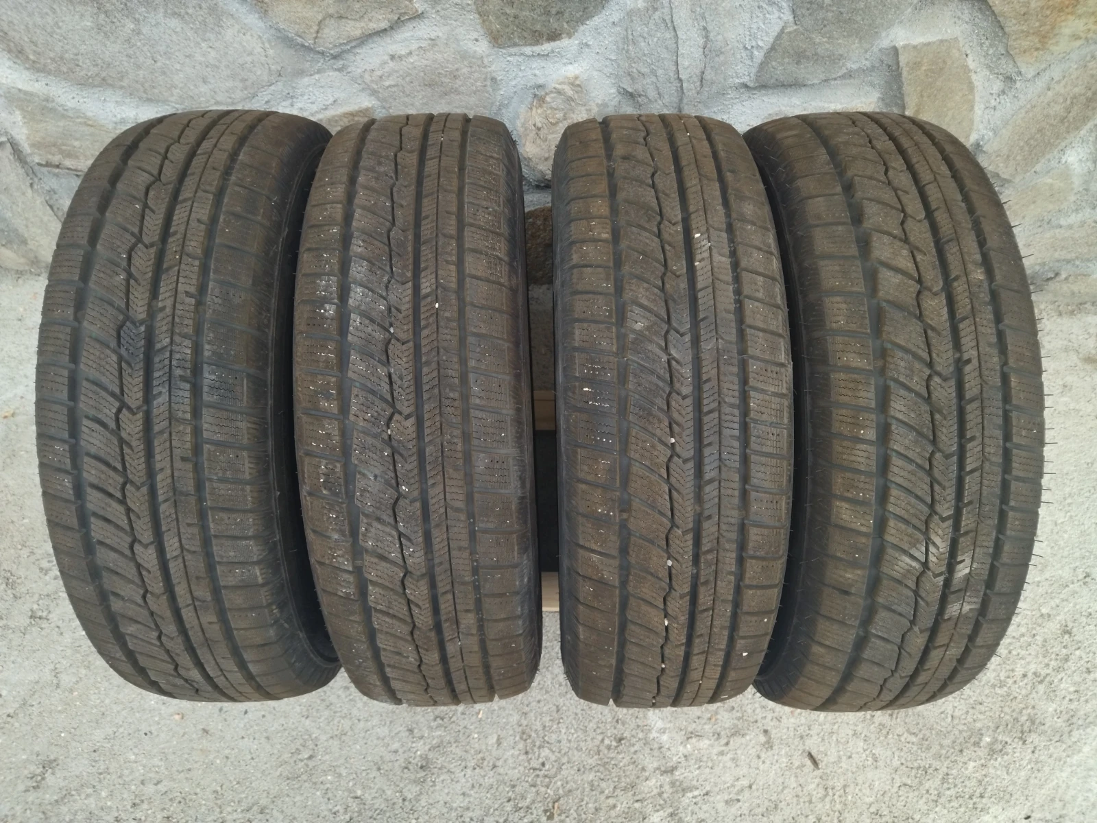 ���� � ������ 185/65R14 �� Suzuki Swift | Mobile.bg � ����������� 2