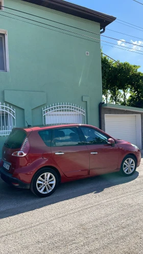 ������ Renault Scenic