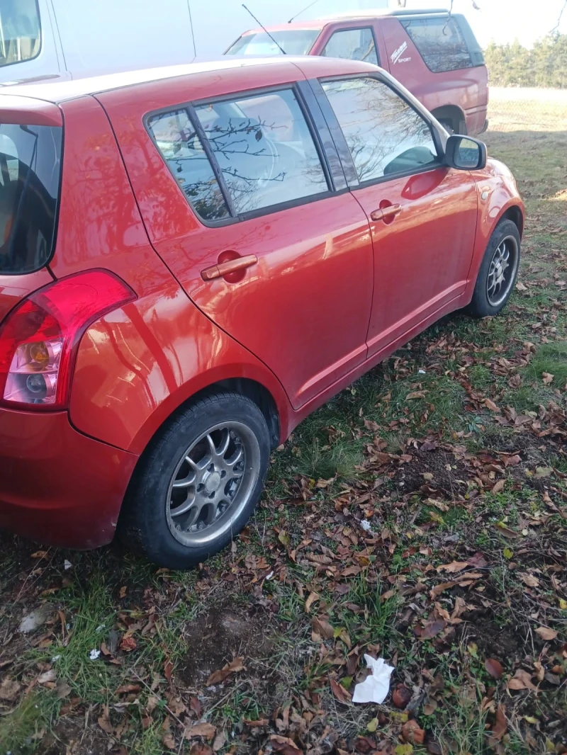 Suzuki Swift 1.3, снимка 4 - Автомобили и джипове - 48197244