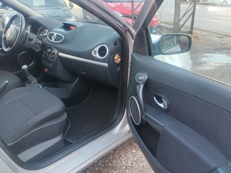 Renault Clio 1.2БЕНЗИН 71000км, снимка 14 - Автомобили и джипове - 48364775