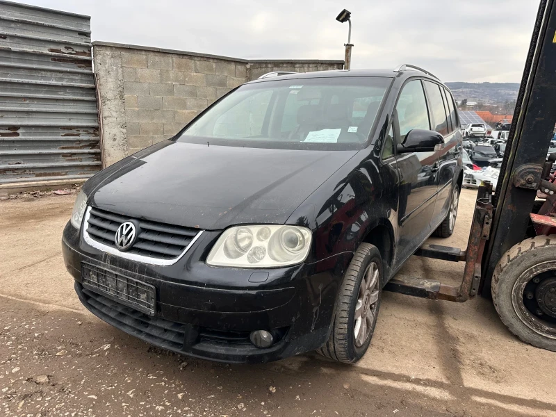 VW Touran 2.0TDI DSG NAVI, снимка 1 - Автомобили и джипове - 48931845