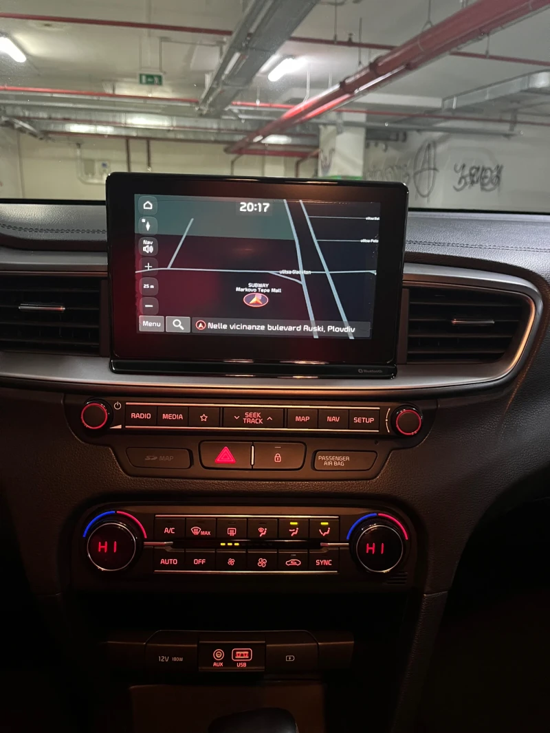 Kia Ceed 1.4 GDi AUTOMAT, снимка 11 - Автомобили и джипове - 52375540