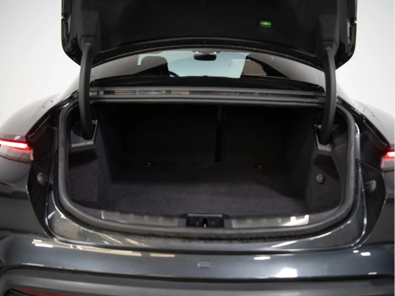 Porsche Taycan * Performance Plus * 4x4 * Sport-Chrono, снимка 17 - Автомобили и джипове - 52811165