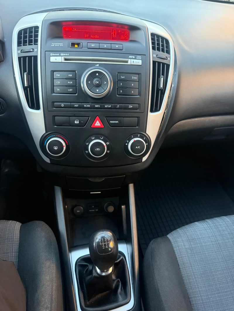 Kia Ceed, снимка 13 - Автомобили и джипове - 52939974