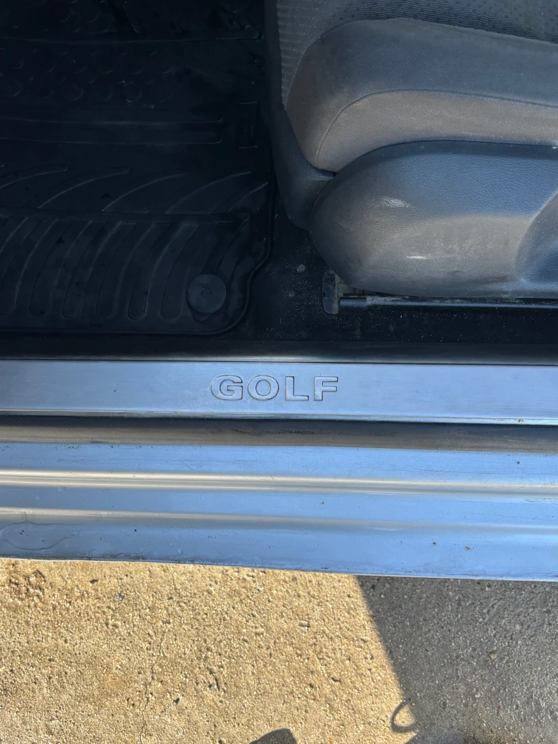 VW Golf, снимка 9 - Автомобили и джипове - 53124009