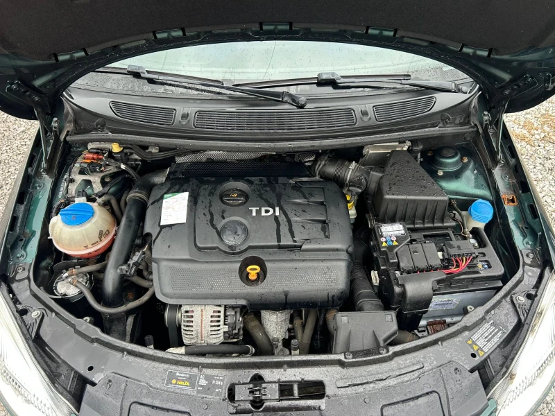 Skoda Fabia, снимка 15 - Автомобили и джипове - 53303101