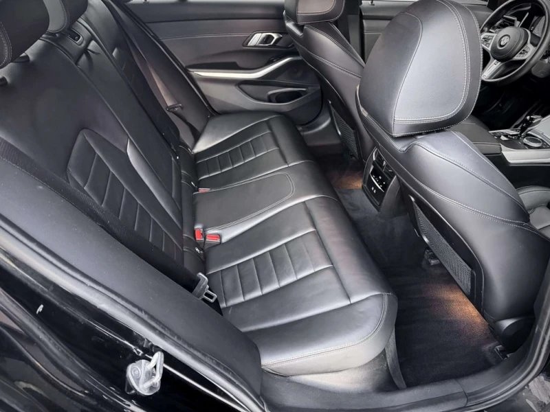BMW 330 xDrive M Sport CARFAX, снимка 13 - Автомобили и джипове - 53413430