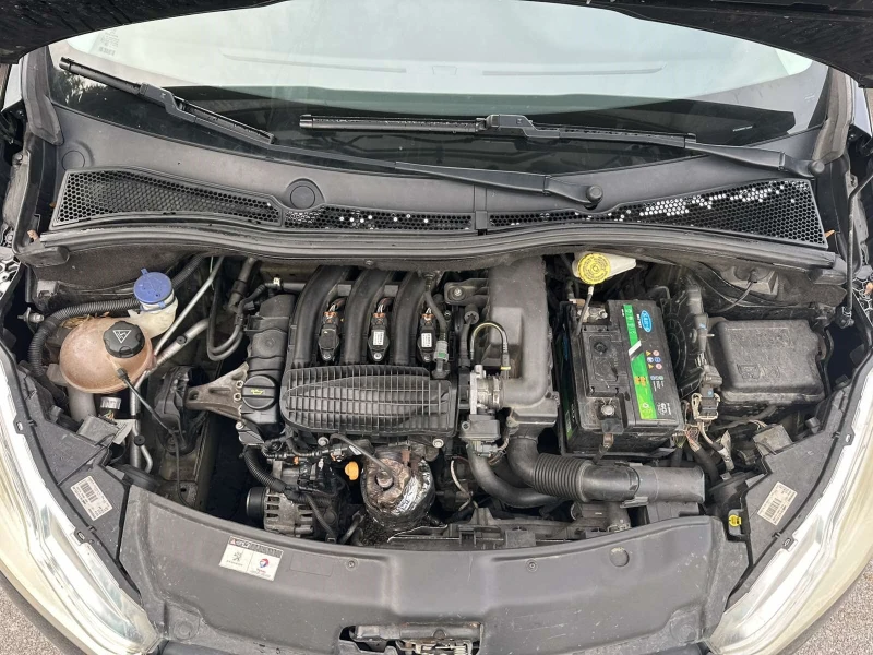 Peugeot 208, снимка 4 - Автомобили и джипове - 53457931