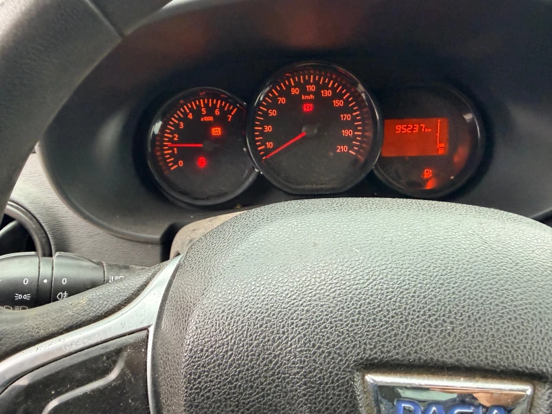 Dacia Dokker 1.6 LPG, снимка 8 - Автомобили и джипове - 53501778