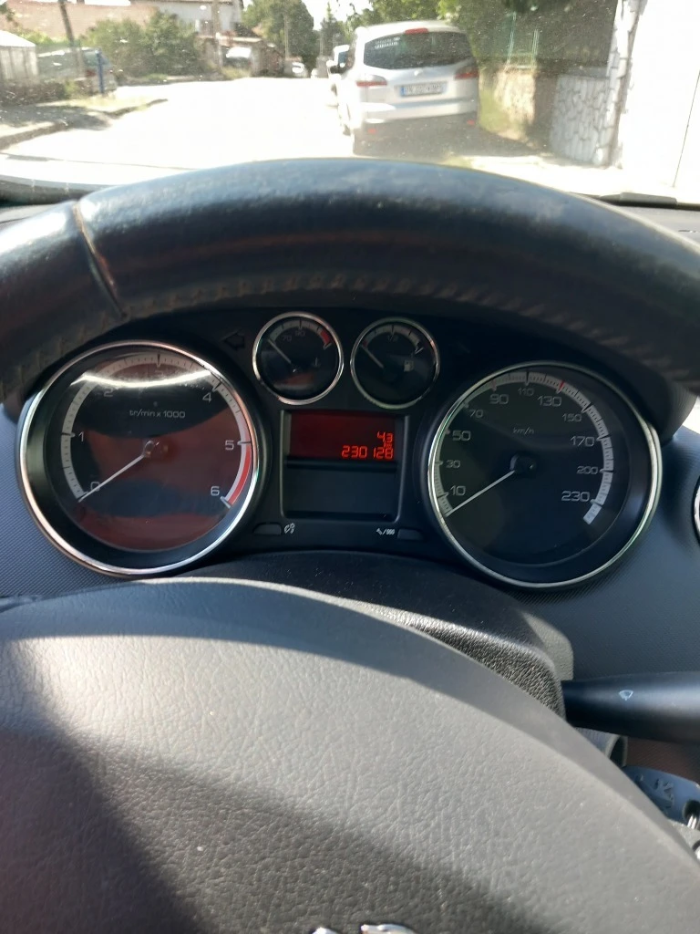 Peugeot 308 1.6HDI, снимка 6 - Автомобили и джипове - 48468409