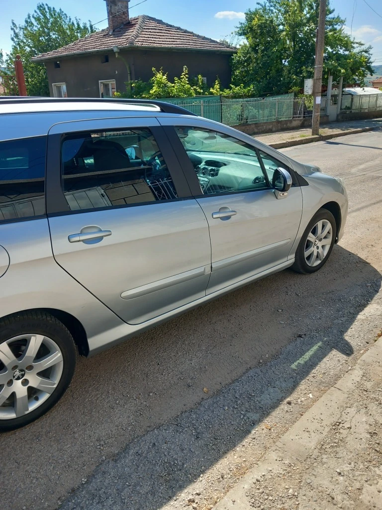 Peugeot 308 1.6HDI, снимка 9 - Автомобили и джипове - 48468409