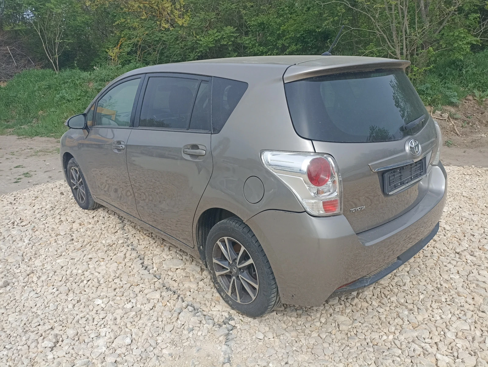 Toyota Verso 1, 6 D - изображение 5