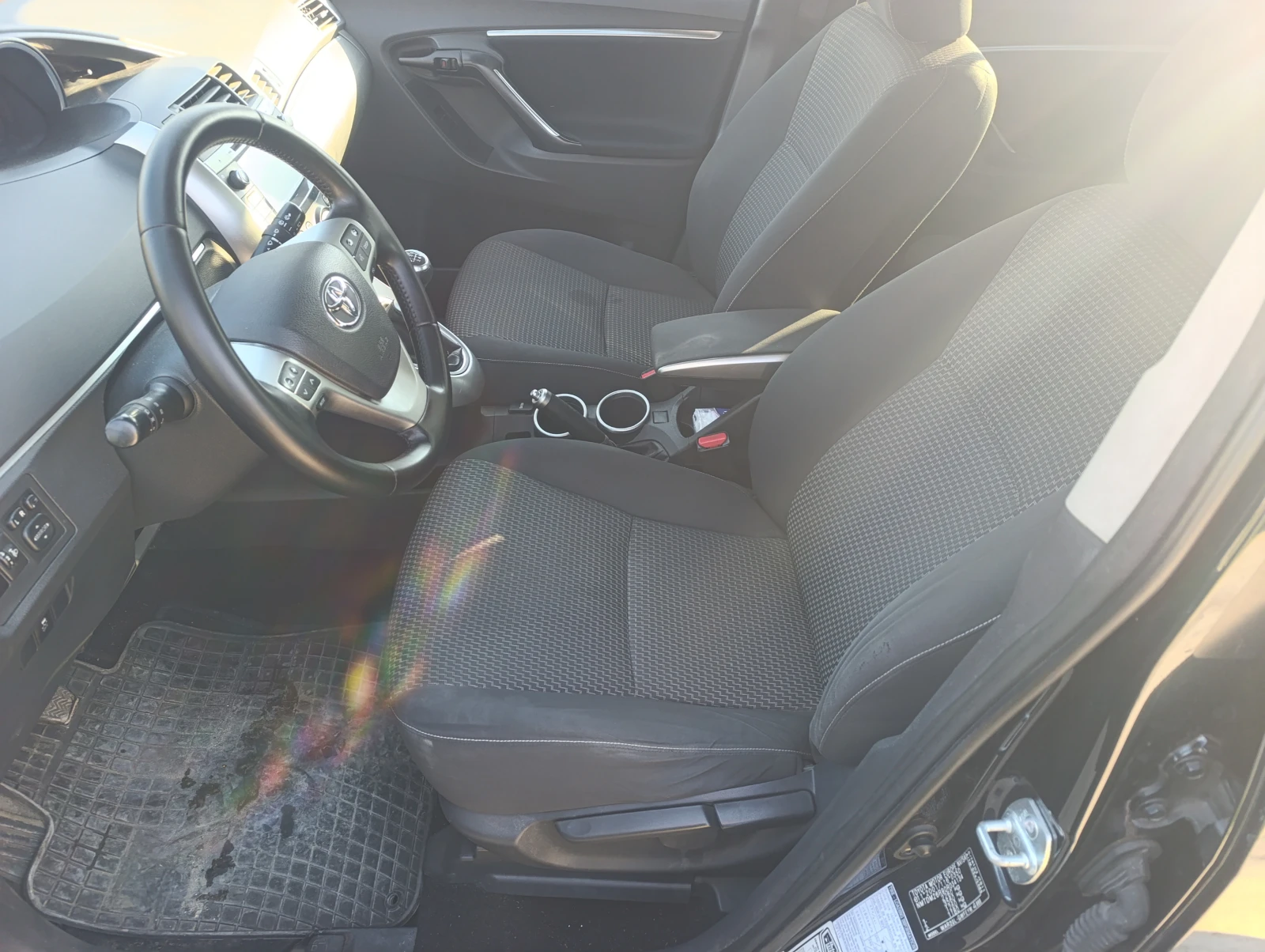 Toyota Verso 1, 6 D, снимка 7 - Автомобили и джипове - 50066842