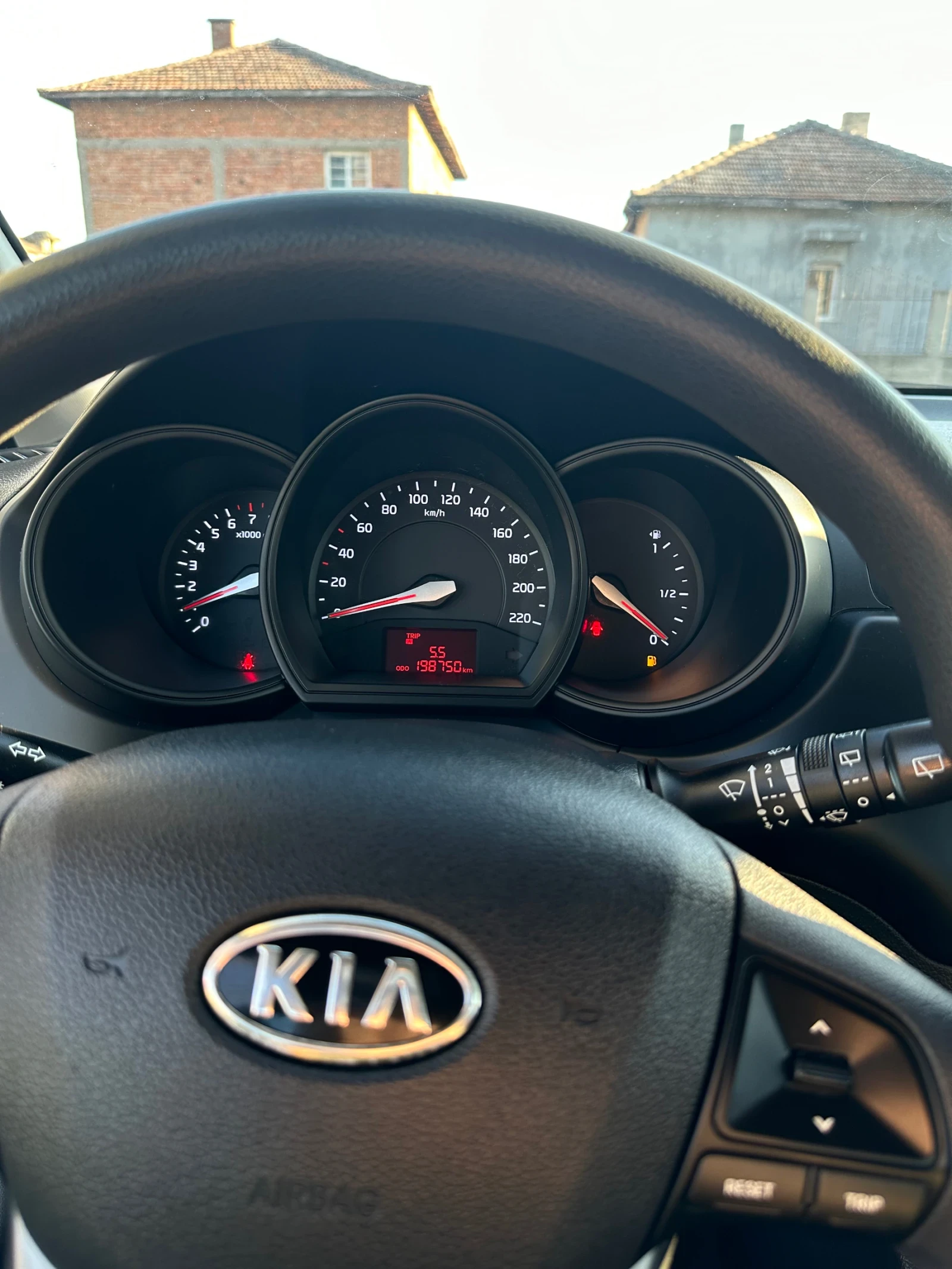 Kia Rio 1.2 BENZIN AUSTRIA - изображение 10