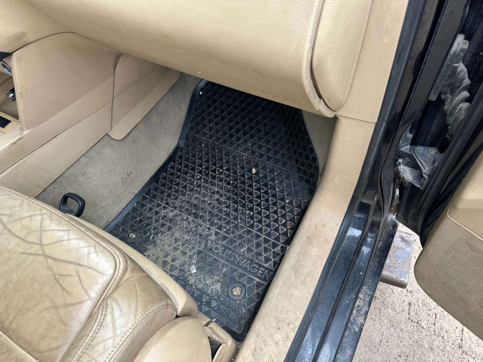 VW Touran 2.0TDI DSG NAVI | Mobile.bg   12