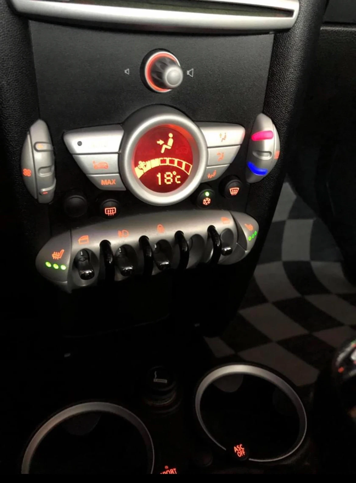 Mini Cooper s Turbo с двоен панорамен покрив - изображение 9