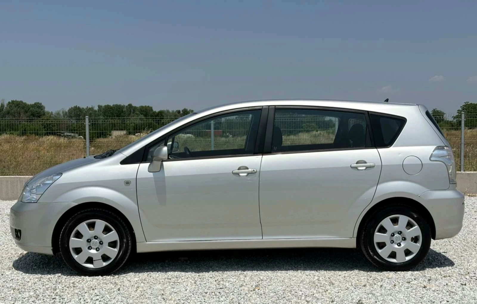 Toyota Corolla verso 1.8vvt-i - изображение 7