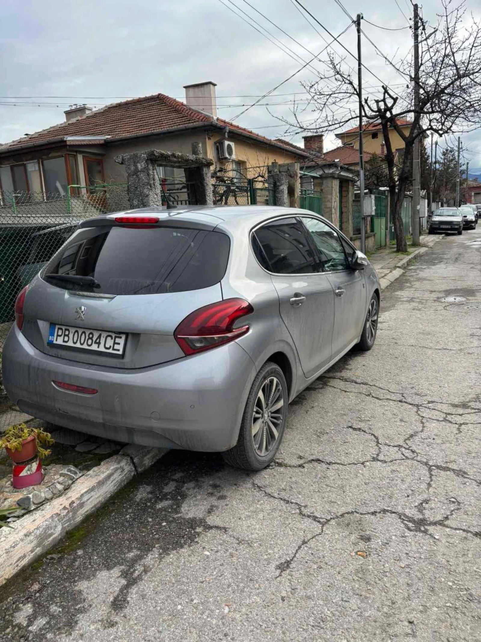 Peugeot 208 1.5 Tech Edition BlueHDI - изображение 2