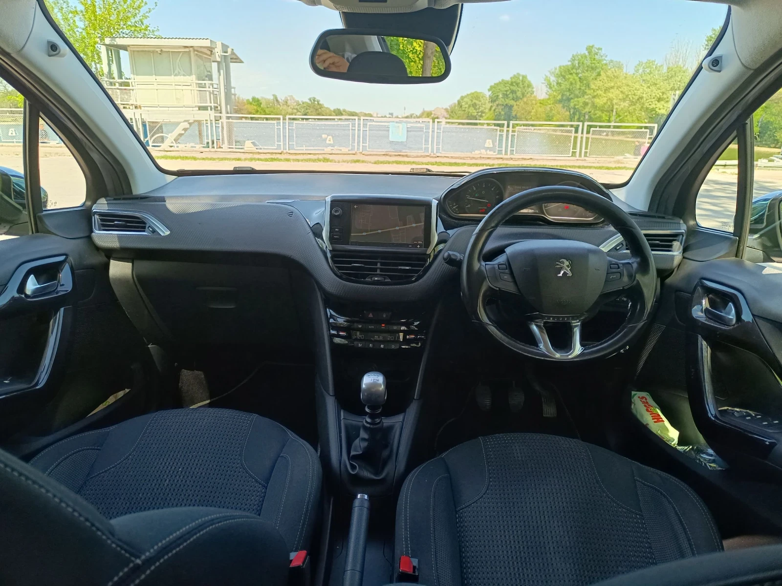 Peugeot 208 1.5 Tech Edition BlueHDI - изображение 8