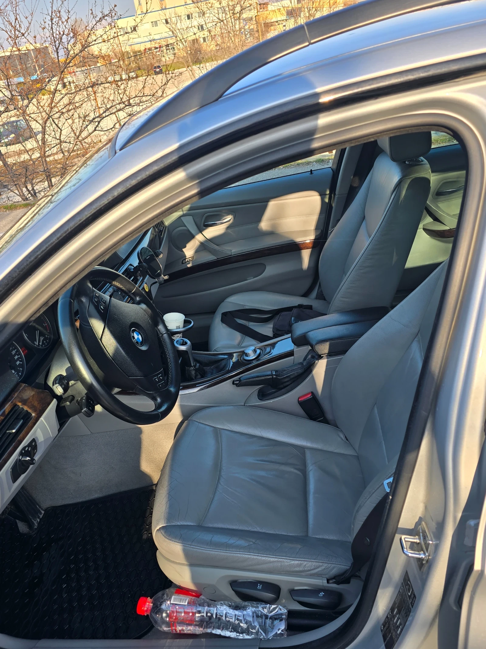 BMW 320, снимка 15 - Автомобили и джипове - 53641625