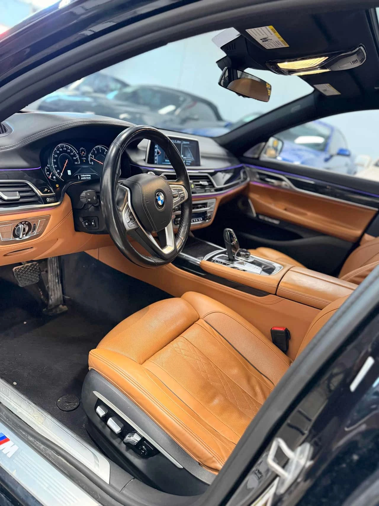 BMW 750 * xDrive * CARFAX * ОБДУХВАНЕ * BOWERS&WILKINS *  - изображение 5