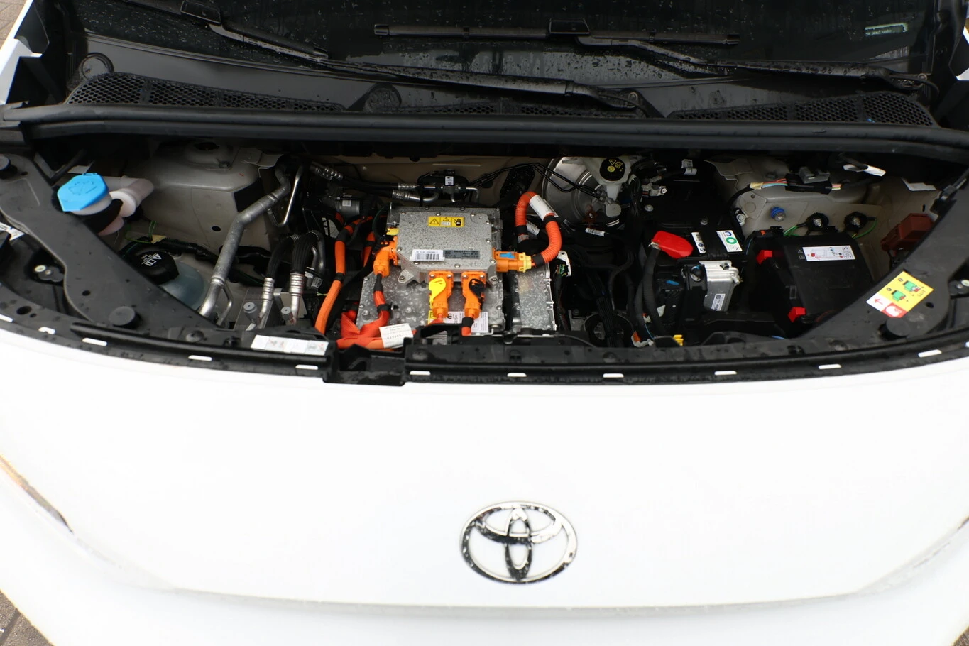 Toyota Proace City | Mobile.bg � ����������� 10