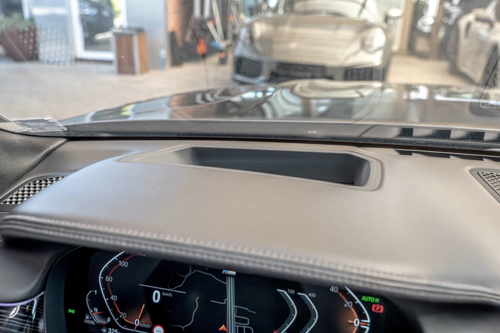 BMW 740 xDrive/M-Pack/Distronic/Laser/Harman Kardon/HuD/Ка, снимка 12 - Автомобили и джипове - 53877609