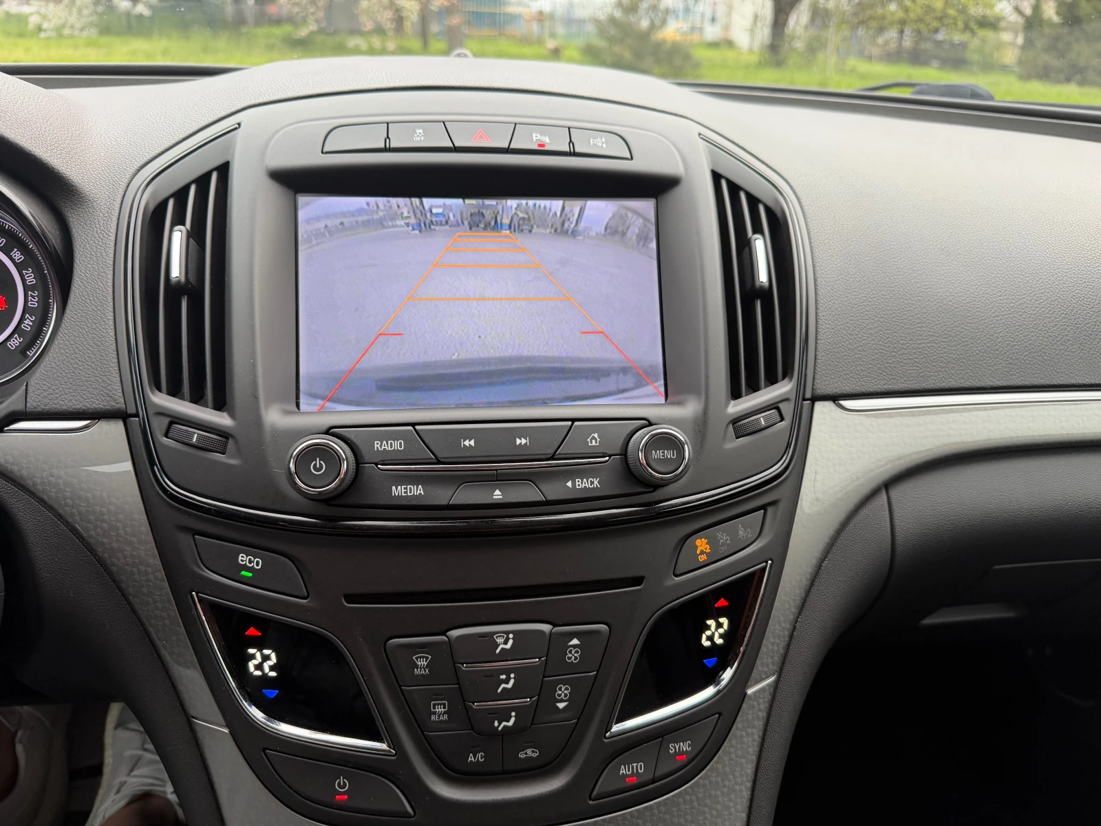 Opel Insignia 1.4 Turbo Cosmo, снимка 16 - Автомобили и джипове - 54221892