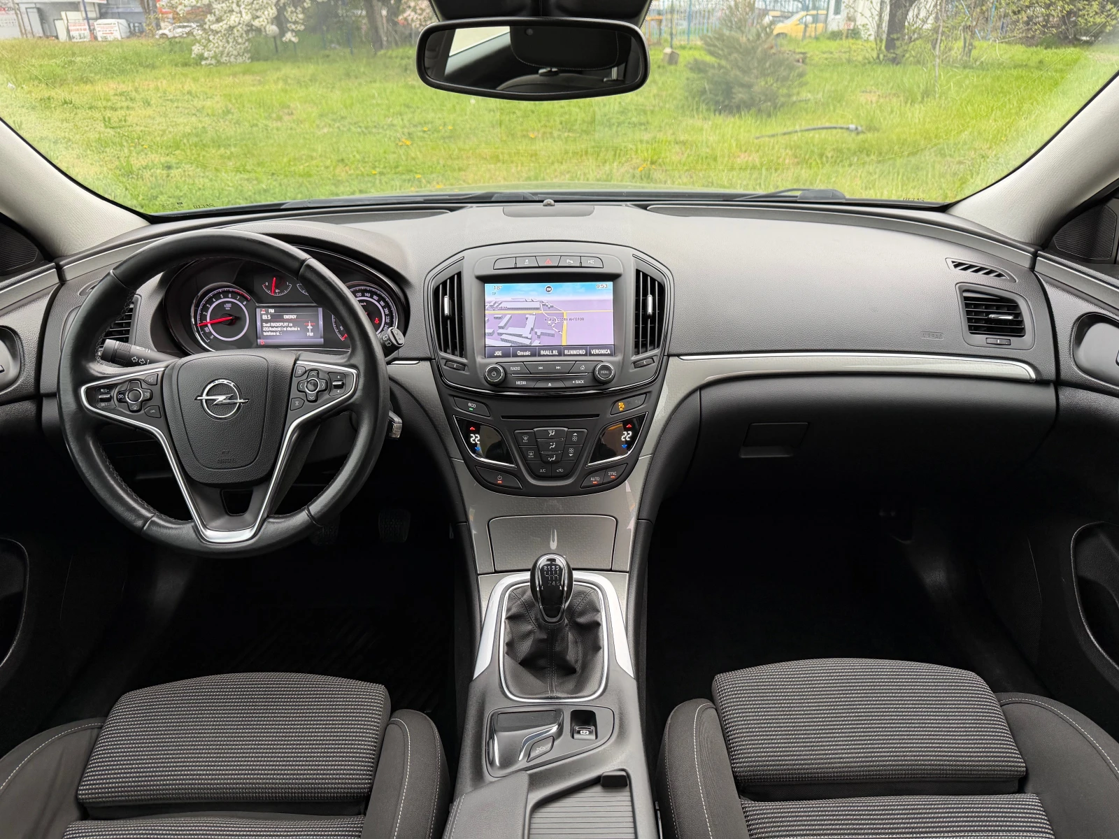 Opel Insignia 1.4 Turbo Cosmo, снимка 10 - Автомобили и джипове - 54221892