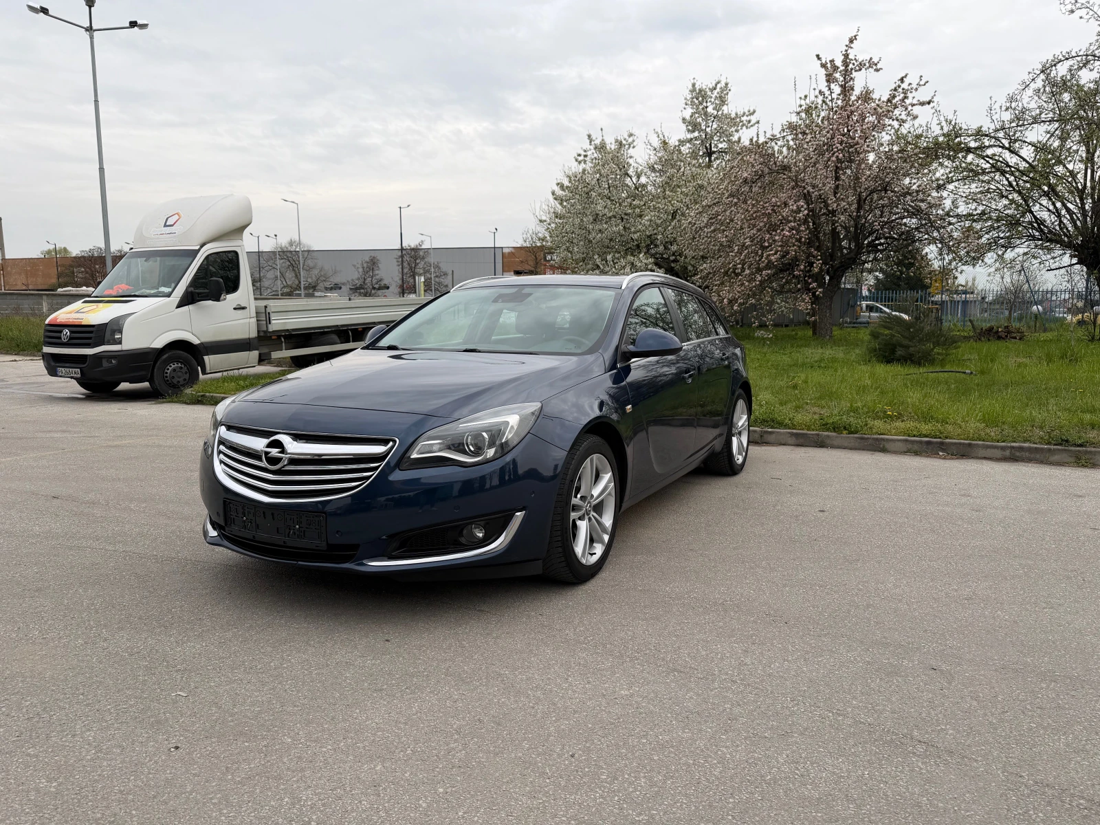 Opel Insignia 1.4 Turbo Cosmo, снимка 2 - Автомобили и джипове - 54221892
