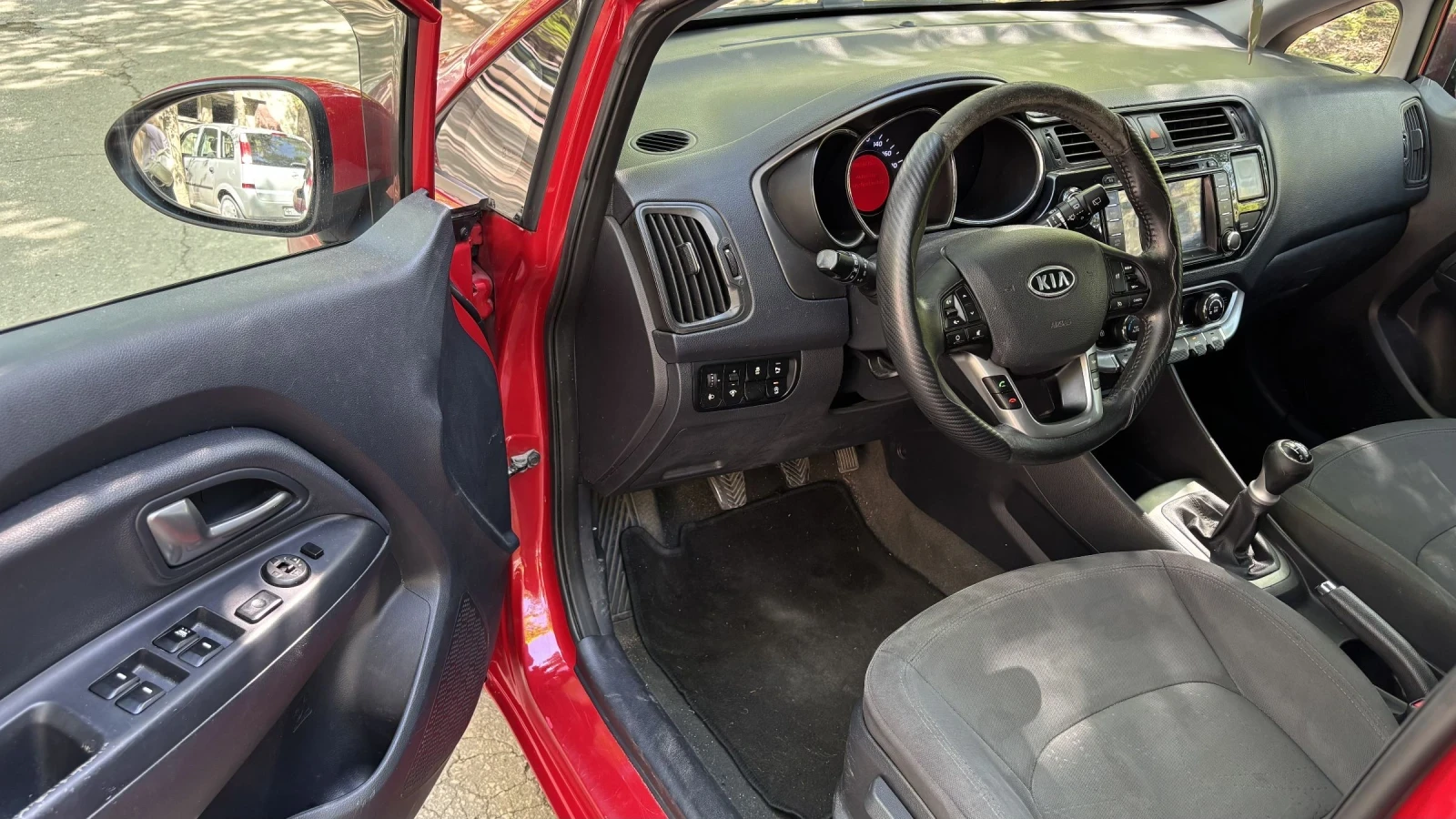 Kia Rio, снимка 15 - Автомобили и джипове - 54324777