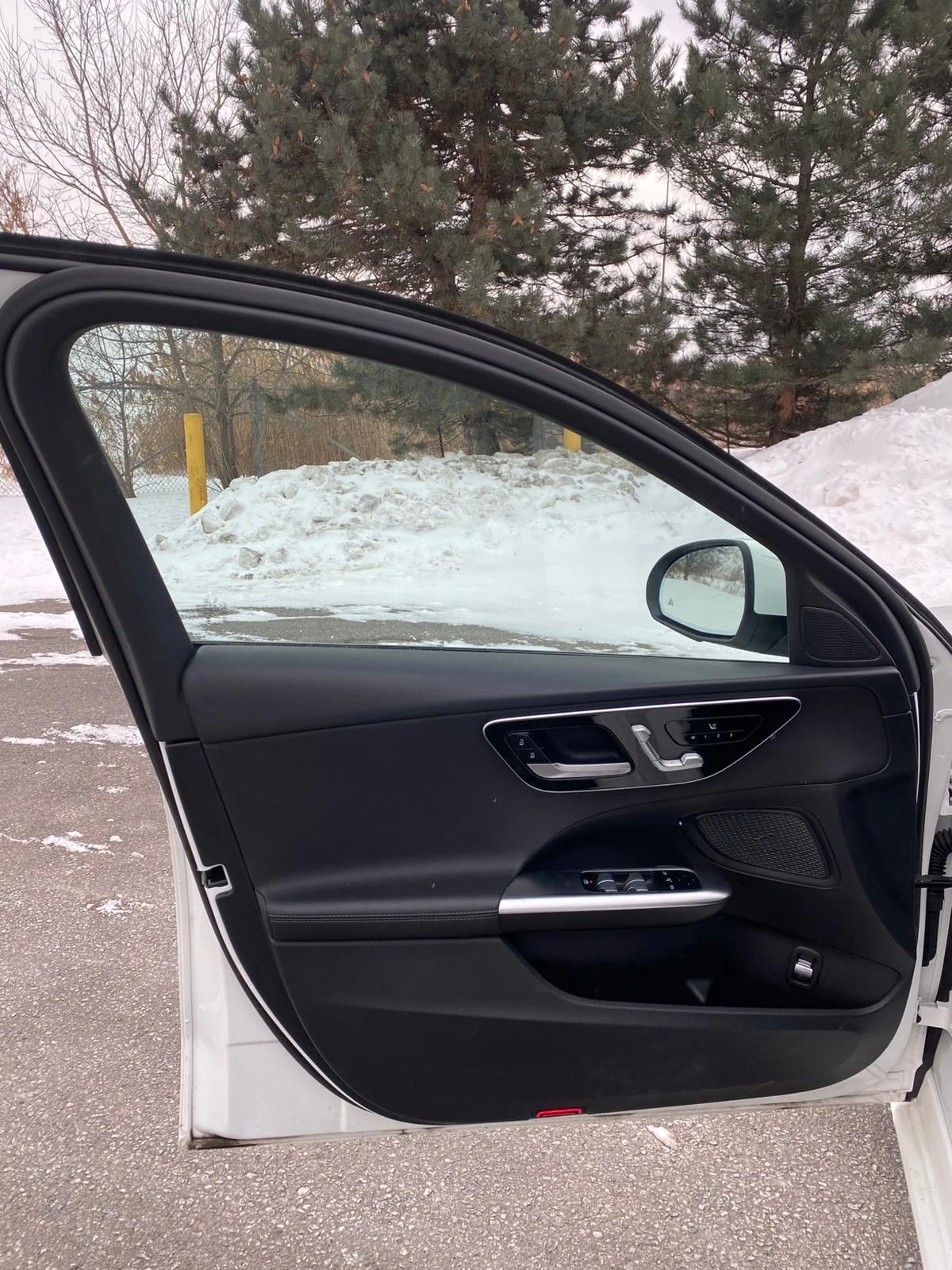 Mercedes-Benz C 300 4MATIC, снимка 17 - Автомобили и джипове - 54387500