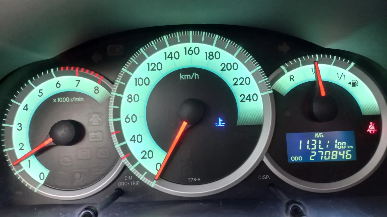 Toyota Corolla verso, снимка 10 - Автомобили и джипове - 54456096