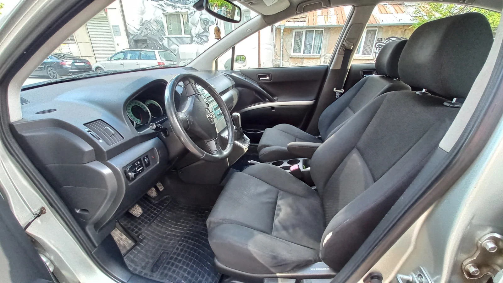 Toyota Corolla verso, снимка 8 - Автомобили и джипове - 54456096