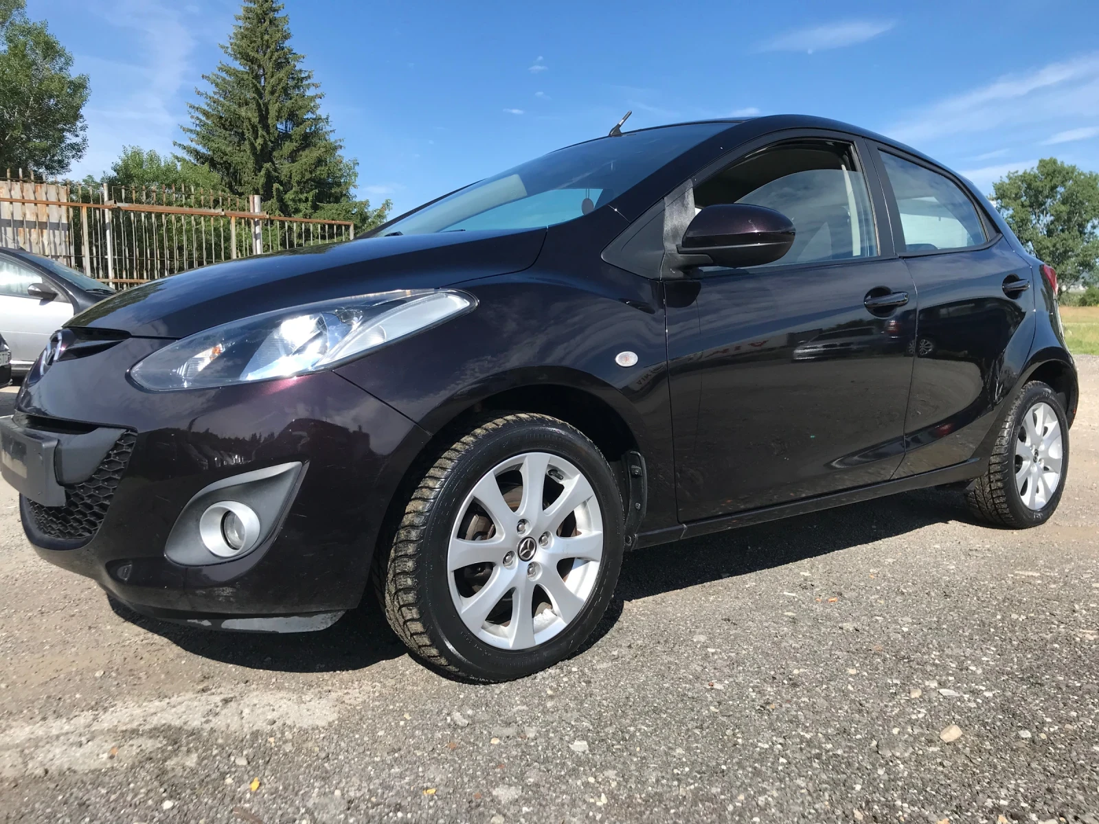 Mazda 2 1.5I АВТОМАТИК, снимка 2 - Автомобили и джипове - 54924930