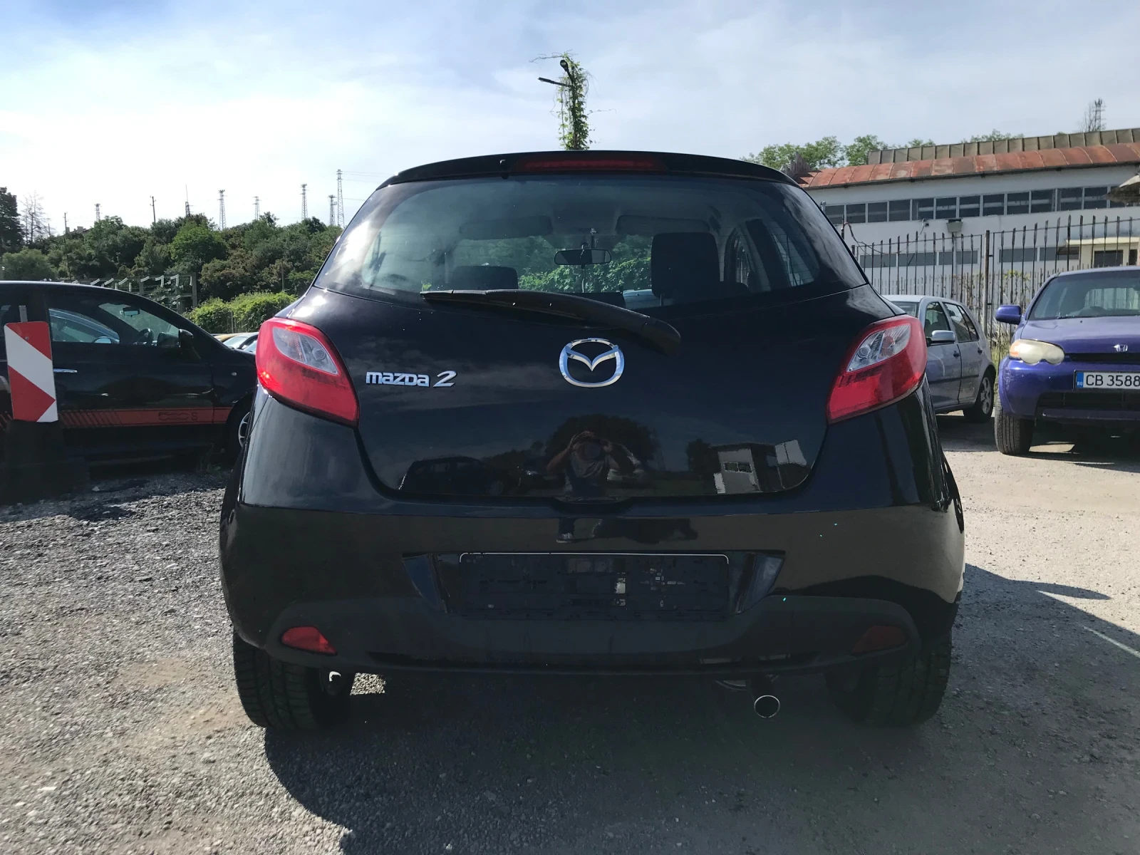 Mazda 2 1.5I АВТОМАТИК, снимка 3 - Автомобили и джипове - 54924930