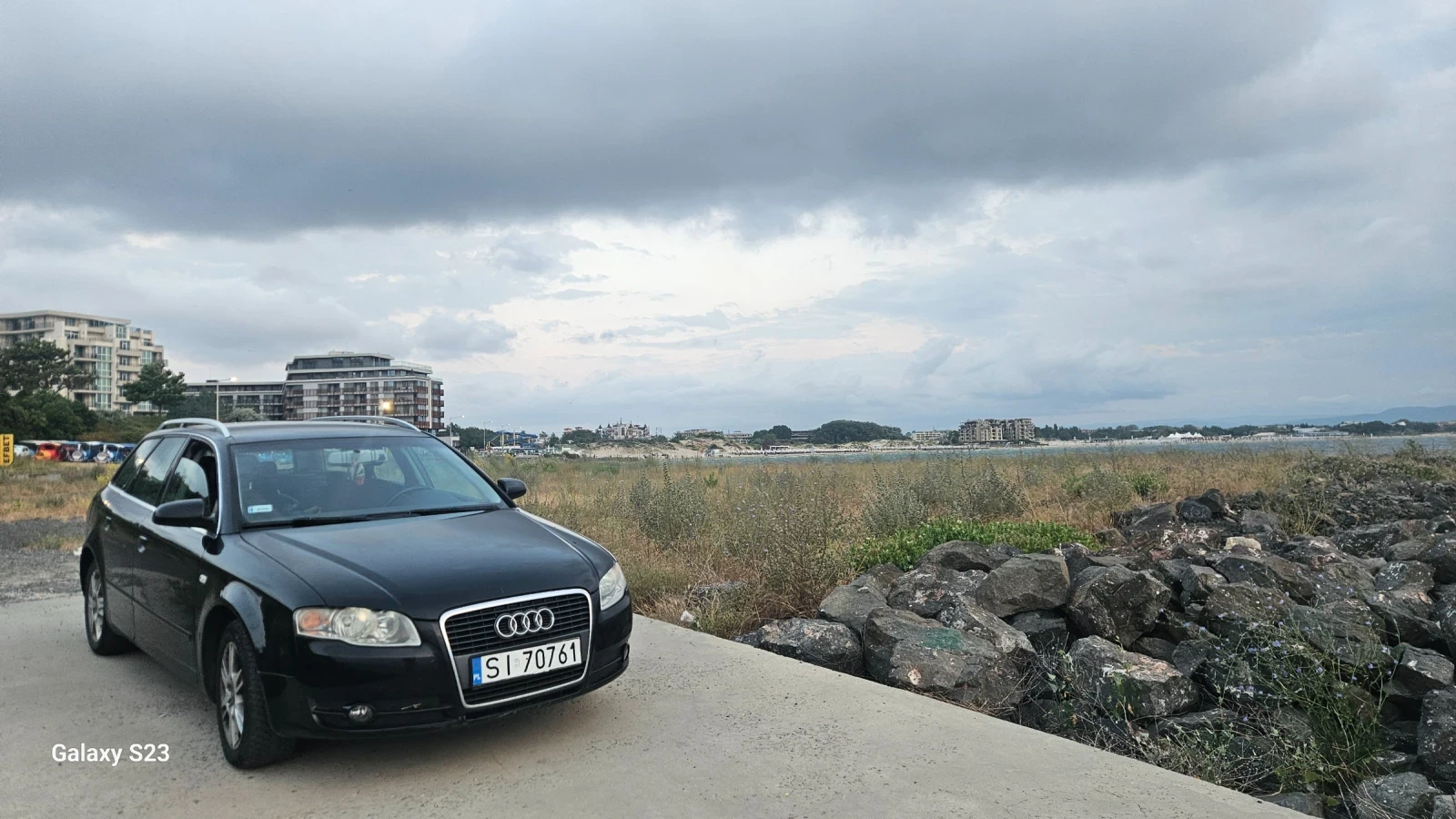 Audi A4 Комби, снимка 5 - Автомобили и джипове - 55636354