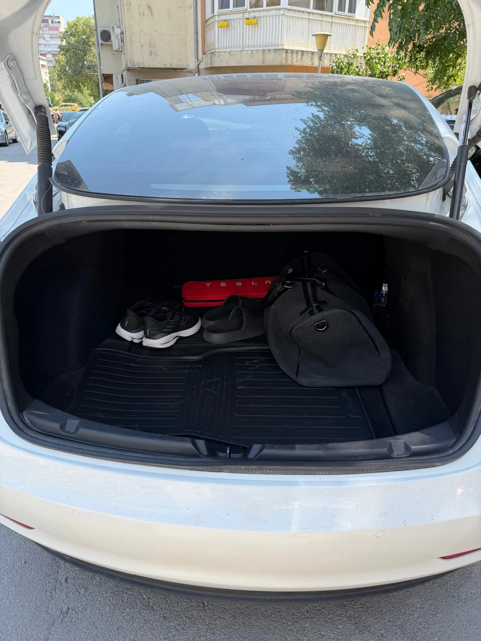 Tesla Model 3 facelift 2021 Long range термопомпа, снимка 9 - Автомобили и джипове - 55541451