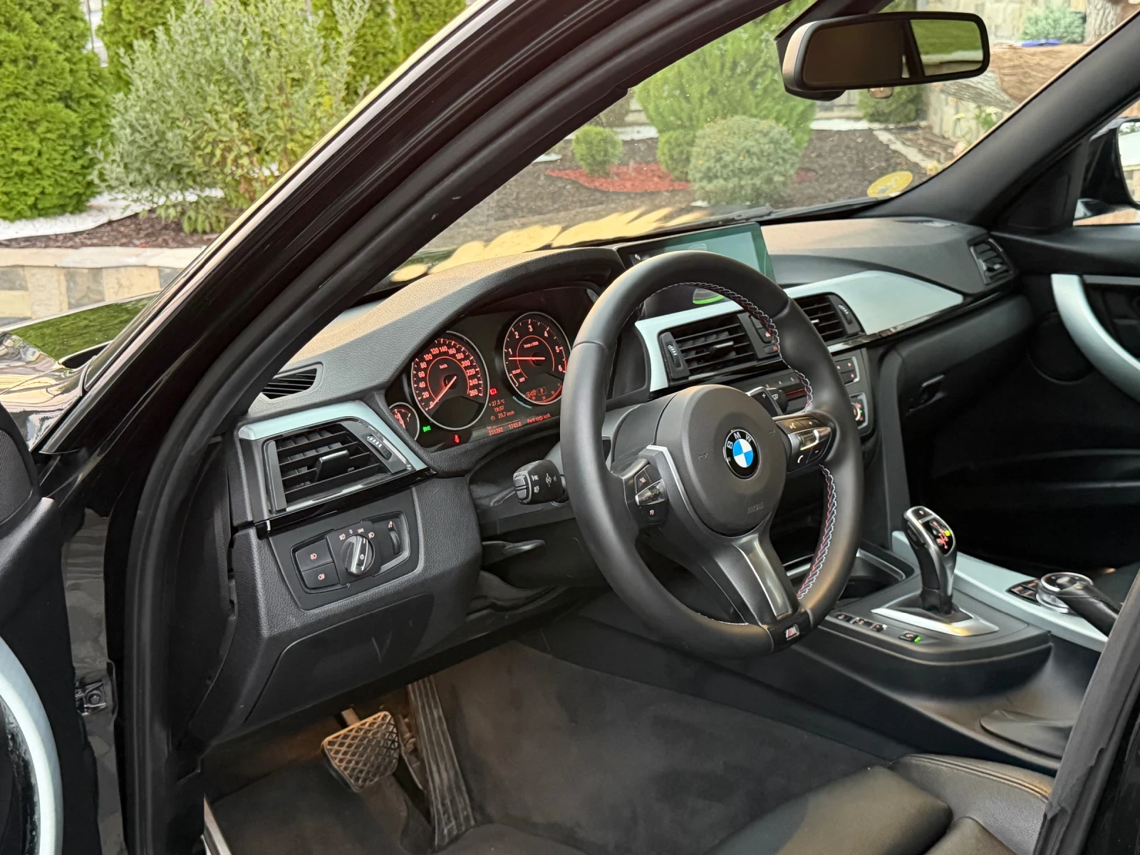BMW 335 M Sport, снимка 9 - Автомобили и джипове - 55791269
