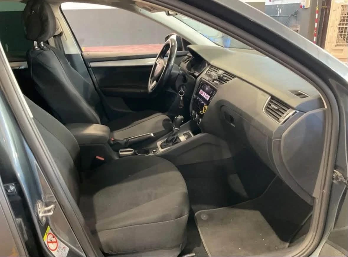 Skoda Octavia G-TEC Фабричен метан !!!, снимка 3 - Автомобили и джипове - 56330739