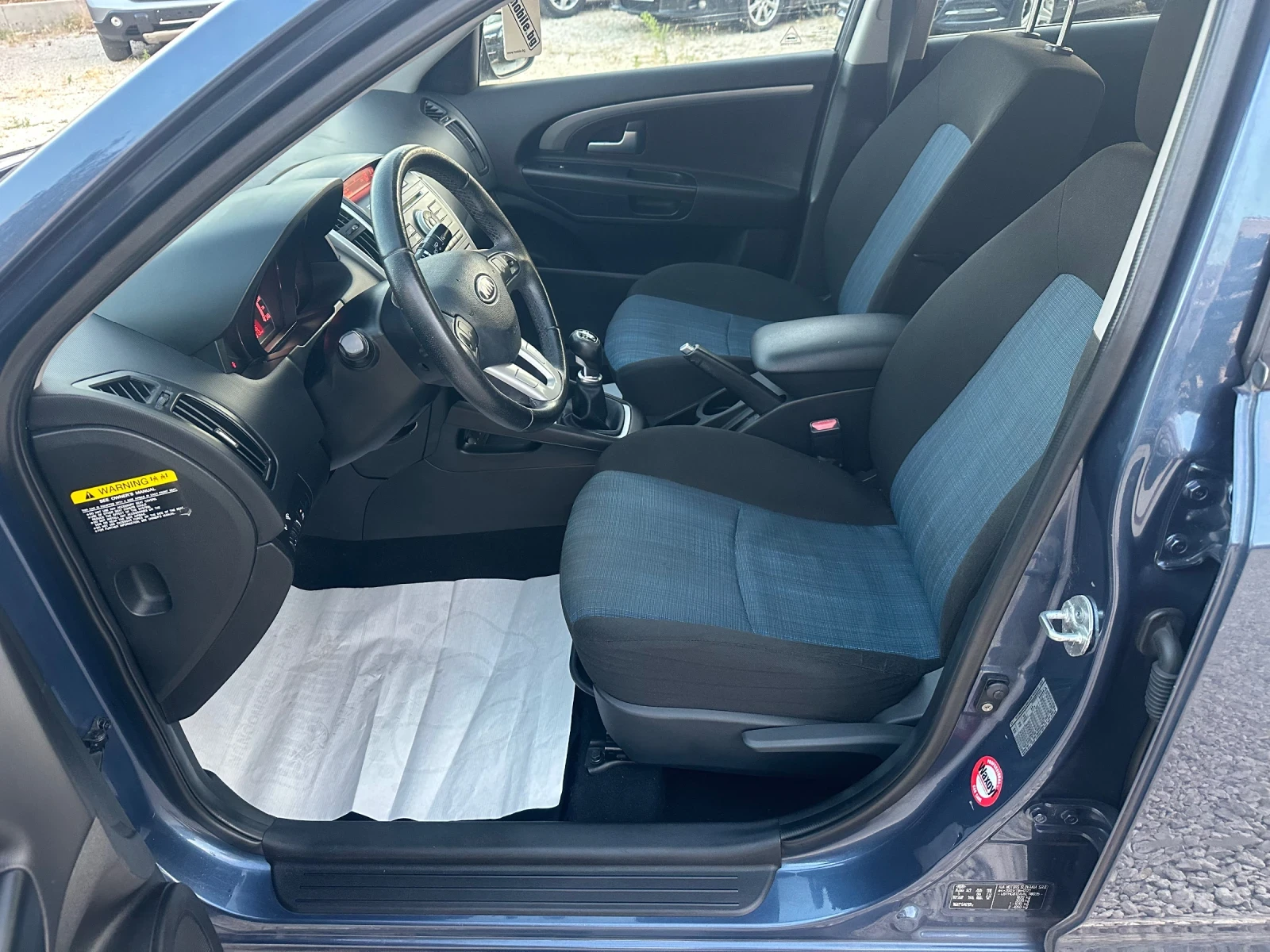 Kia Ceed 1.6-FACELIFT-126KS-SW, снимка 9 - Автомобили и джипове - 56605137