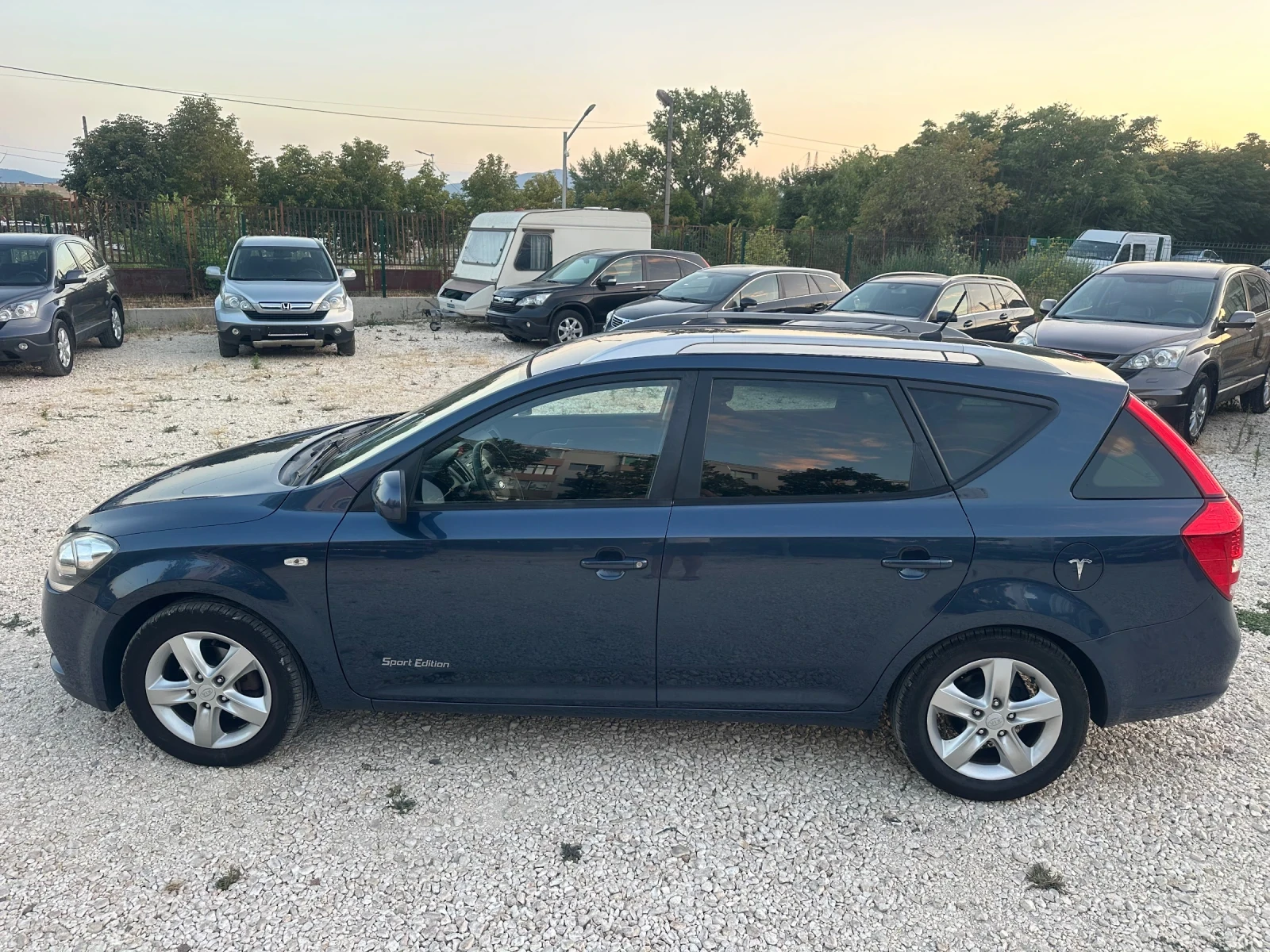 Kia Ceed 1.6-FACELIFT-126KS-SW, снимка 2 - Автомобили и джипове - 56605137